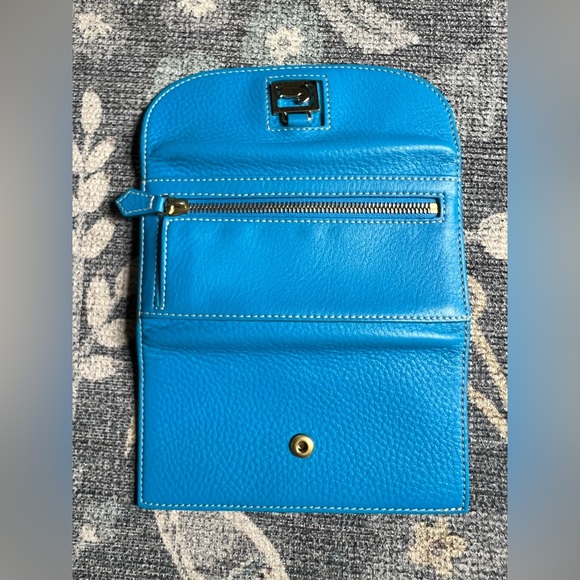 Dooney & Bourke Belvedere Continental Blue Pebbled Leather Wallet - Picture 3 of 10